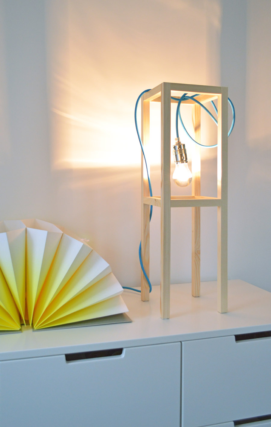 Wohnzimmerz: lampen selber machen with alte lampengestelle in ...