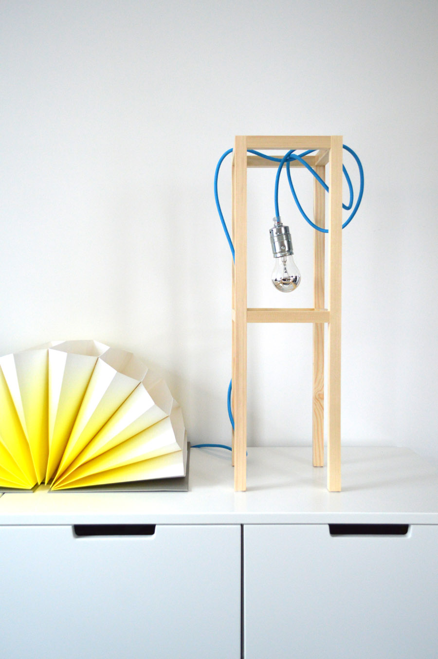 Wohnzimmerz: lampen selber machen with alte lampengestelle in ...