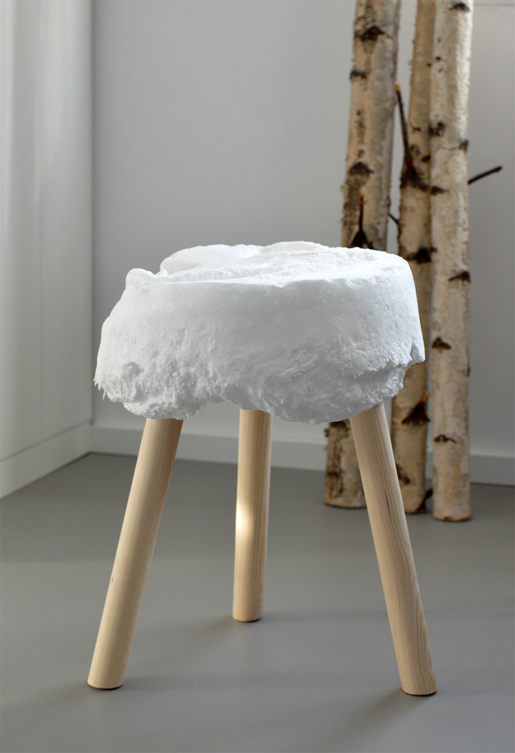 DIY stool expanding foam